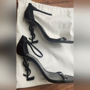 Saint Laurent oypum logo heels